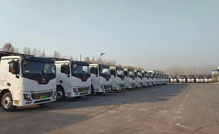 首批交付！冰球突破mg纯电动牵引车开进山东聊城